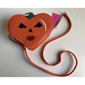 Betsey Johnson Halloween XO GINGER PUMPKIN Heart Kitsch Crossbody Bag Purse NEW